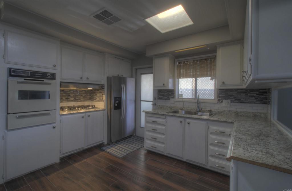 211 N Citrus Avenue 135