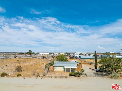 Photo of 42104 6th Street, Lancaster, CA 93535 (MLS # 26652759)