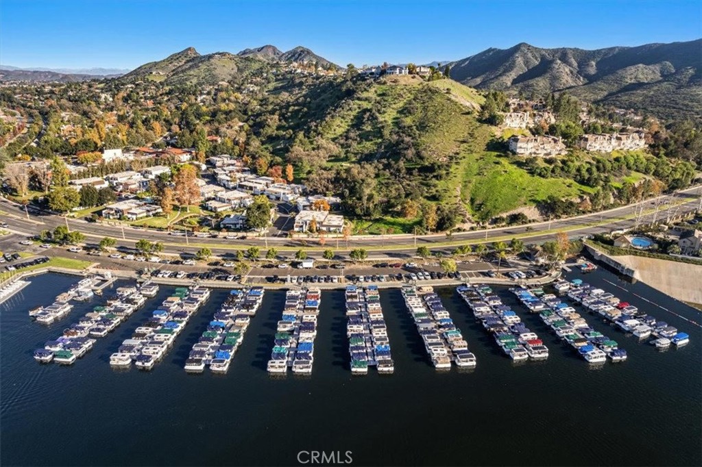 Village Green (725) - Residential