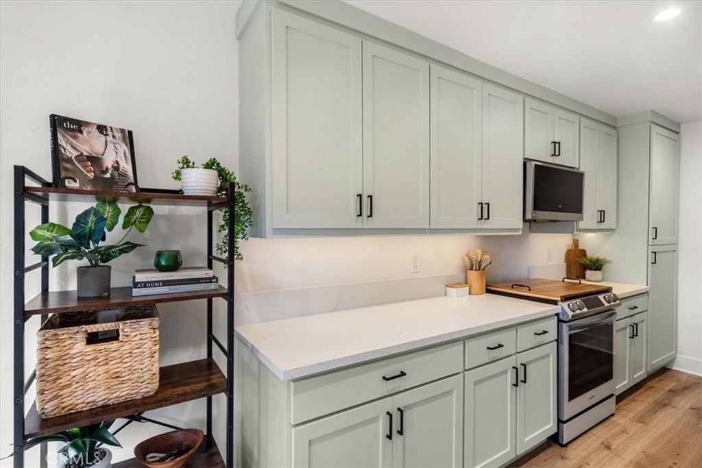 Village Green (725) - Residential