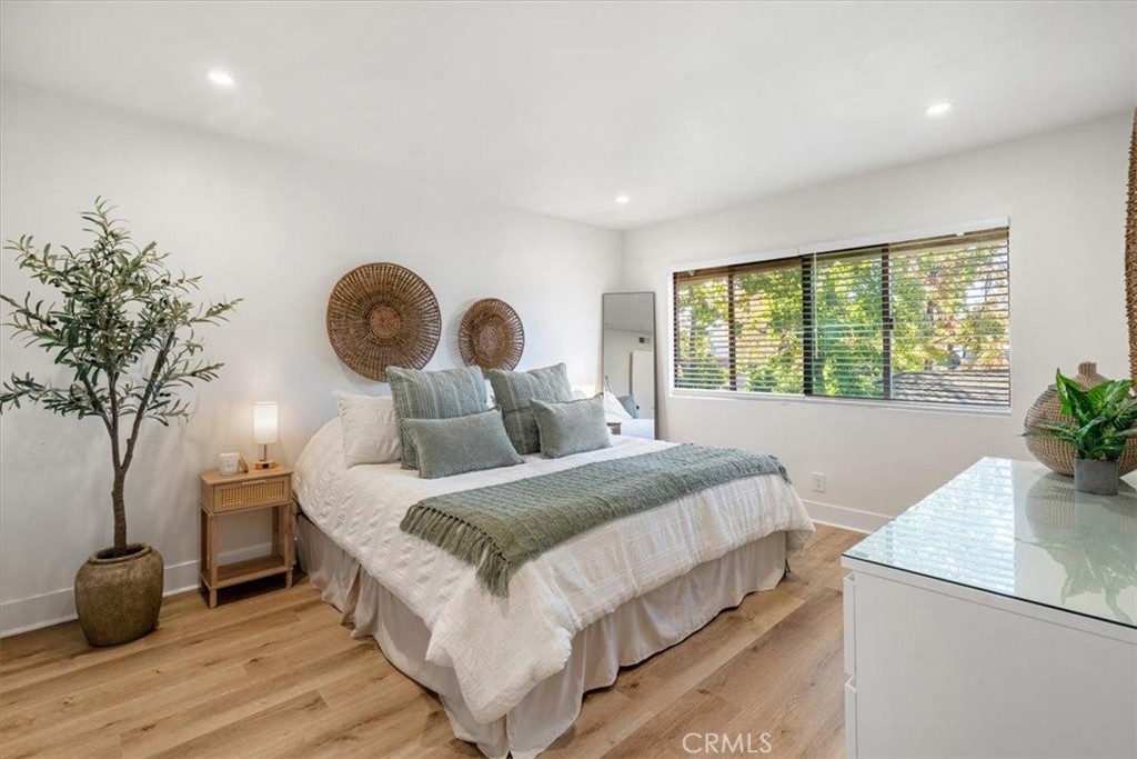 Village Green (725) - Residential