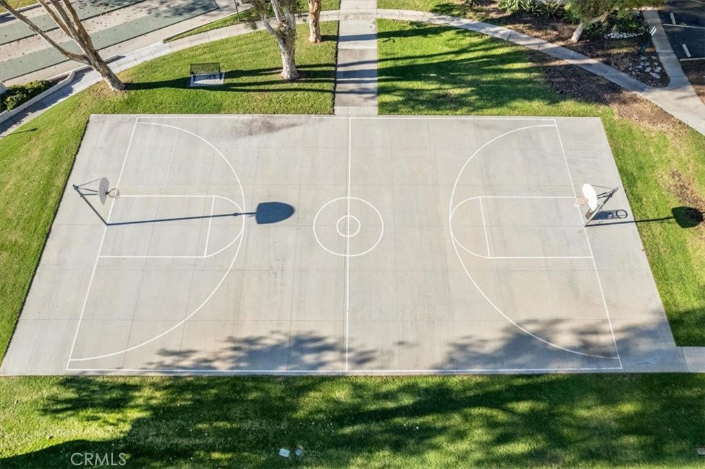 Village Green (725) - Residential