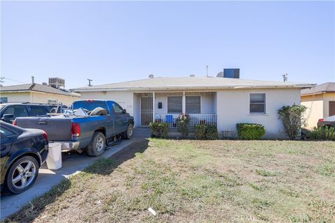 Photo of 1305 Castaic AVE, Bakersfield, CA 93308 (MLS # SR26126680)