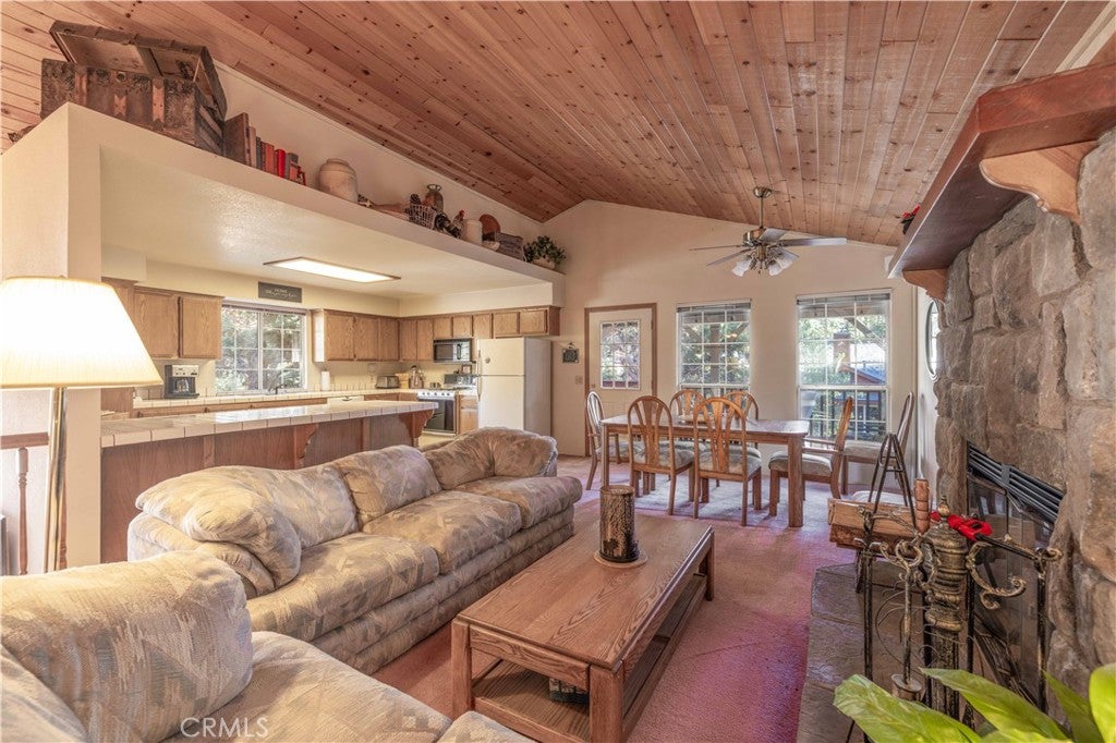 444 Elysian