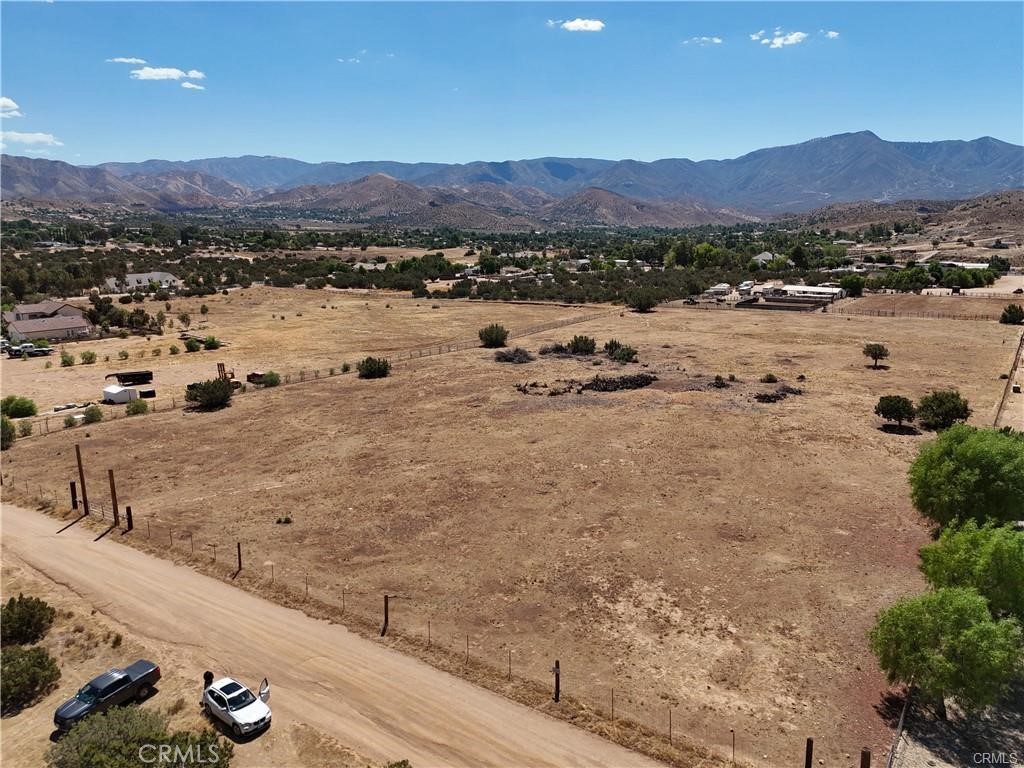 Custom Acton (CACTO) - Land