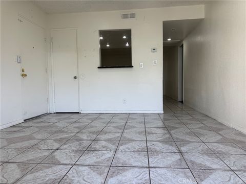 Photo of 8847 Willis Avenue #B5, Panorama City, CA 91402 (MLS # SR26052748)