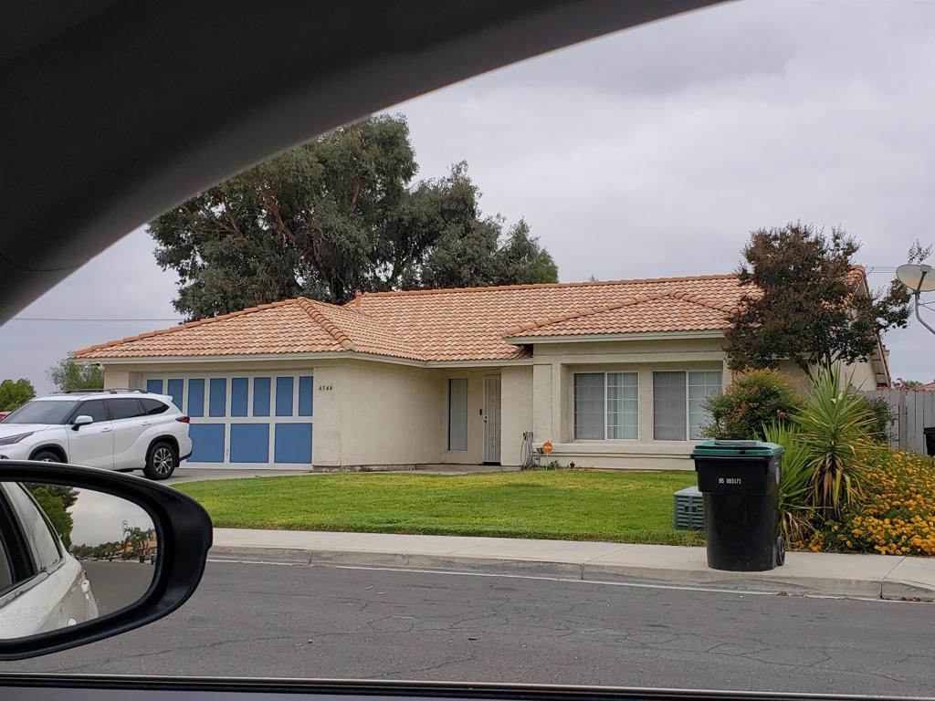 GREAT LOCATION. CLOSE TO SCHOOLS & SHOPPING.. THIS FANTASTIC HOME FEATURES A LARGE POOL SIZED CORNER LOT, POSSIBLE RV ACCESS, LARGE PATIO FOR ENTERTAINING AND A SEPERATE PATIO FOR A SPA? OPEN FLOOR PLAN WITH CATHEDERAL CEILINGS, 3 LARGE BEDROOMS, NICE KITCHEN WITH BREAKFAST BAR, BEAUTIFUL STONE FIREPLACE IN LIVING ROOM, WIRED FOR SURROUND SOUND IN LIVING ROOM, GREAT NEIGHBORHOOD.