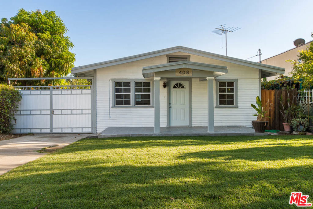Comes with a detached 2 cars garage. This beautiful home was taken down to studs and completely reimagined by a talented designer to provide maximum comfort in a fantastic location. Wake up in this sun filled home, stroll to Americana for your morning coffee and fine dining or just relax in the backyard for a family B.B.Q. 3 Bedrooms along with 2 bathrooms to compliment an open floor plan and a Chef's Kitchen with modern appliances make you want to stay at home on the weekends. Central Ac/Heat / Washer & Dryer inside.