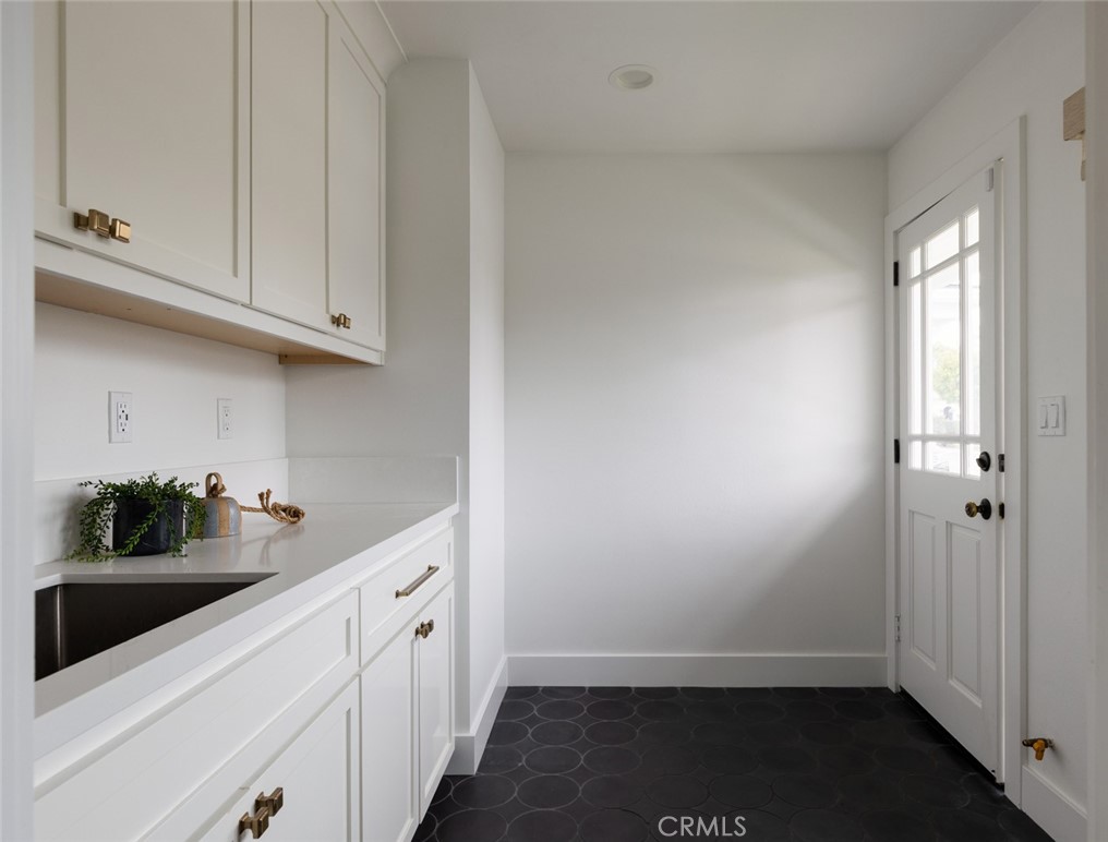 Irvine Terrace (IRVT) - Residential