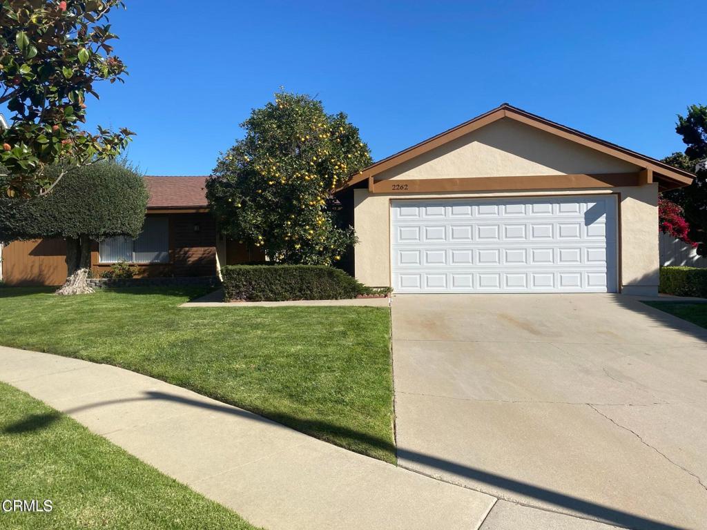 Camarillo Heights single family home. One story, cul-de-sac, large yard, kitchen island, attached 2 car garage.
