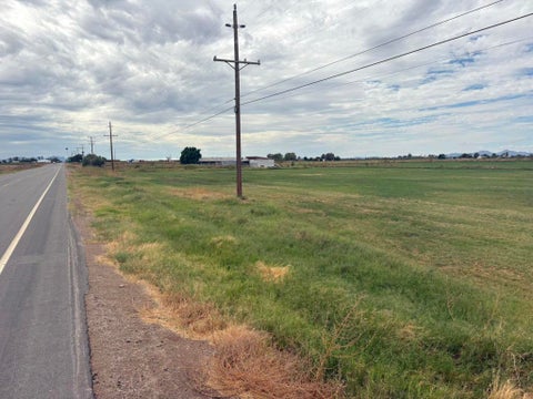Tiny photo for 142 Water Toll Acres, Blythe, CA 92225 (MLS # 219154093DA)