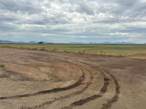 Tiny photo for 142 Water Toll Acres, Blythe, CA 92225 (MLS # 219154093DA)