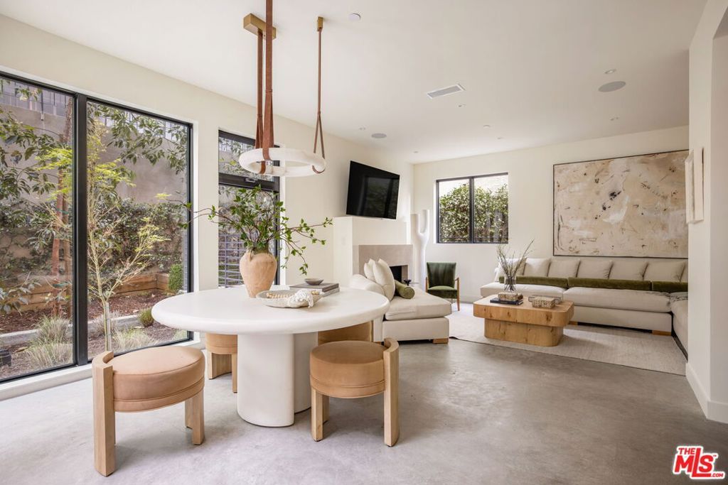 Photo of 929 Hilldale, West Hollywood, CA 90069 (MLS # 26697059)