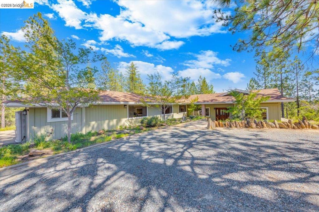 10421 Dexter Ln