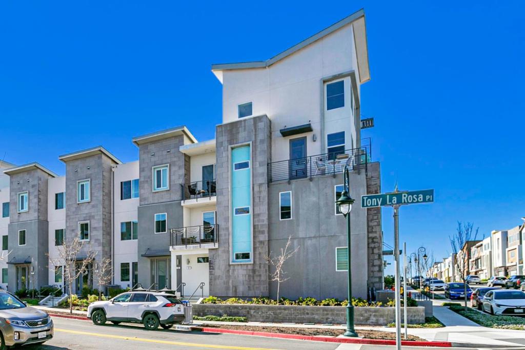 Modern Living in This Stunning Corner-Unit Townhome-Style Condo! Built in 2020, this beautifully designed corner-unit condo offers 1,905 sqft of thoughtfully crafted space, soaring ceilings, abundance of natural light, creating an airy and inviting atmosphere. View, View, View! Enjoy breathtaking valley and neighborhood views from multiple vantage points. This home features 2 spacious bedrooms, 2 full bathrooms, open-concept kitchen and living area, perfect for contemporary living. Three private balconies provide the perfect setting for outdoor relaxation. A versatile loft on the upper level offers additional space for a home office or entertainment area. Attached two-car garage includes ample storage and is prewired for EV charging to support a modern lifestyle. Perched atop Communication Hill, direct access to scenic 1.5-mile walking trails, parks, and playgrounds. Conveniently located near major Silicon Valley employers, with easy access to Downtown San Jose, Santana Row, Valley Fair, and San Jose Airport. Everyday essentials are just minutes away at Waterford Plaza, featuring grocery stores, banks, coffee shops, restaurants, dental offices, a gym, and moreensuring daily errands are effortless. Don't miss this incredible opportunity.