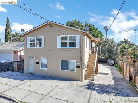 Photo of 709 W 8Th St St, Antioch, CA 94509 (MLS # 41131151)