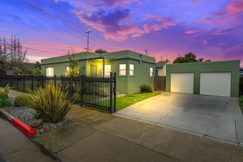 Photo of 2178 2174 107Th Ave Ave, Oakland, CA 94603 (MLS # 41122341)