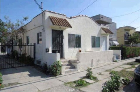 Photo of 727 W 54th Street, Los Angeles, CA 90037 (MLS # PW26217826)