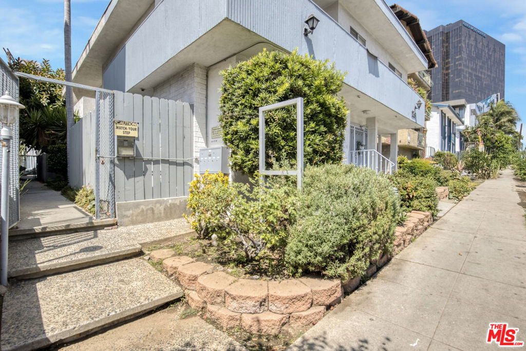 1253 Federal Avenue