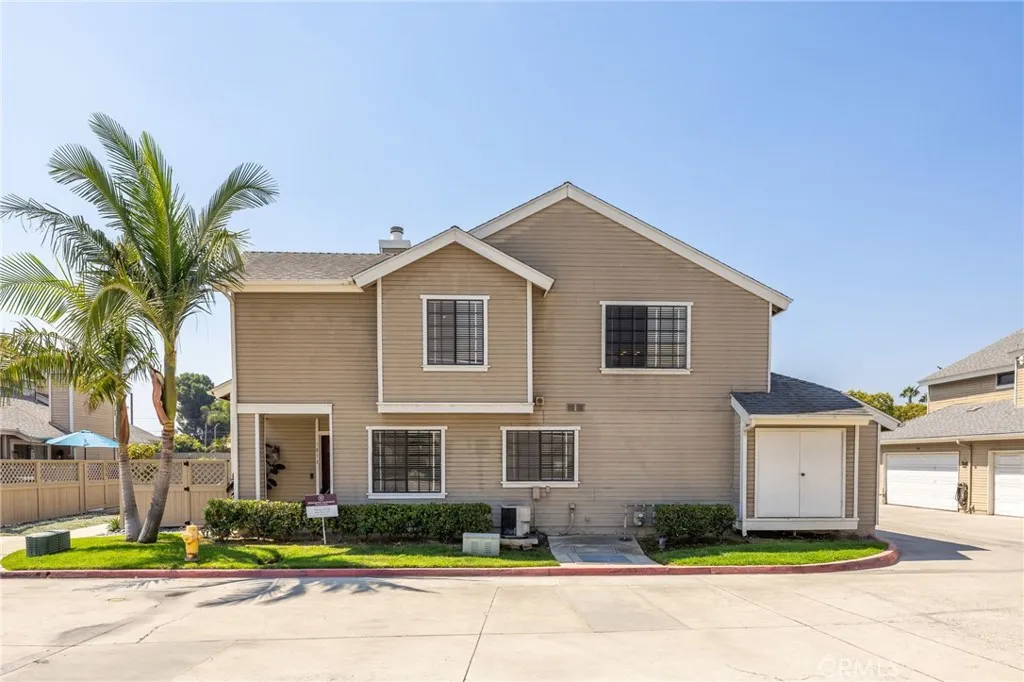 Anaheim, California 92801, United States, 3 Bedrooms Bedrooms, ,3 BathroomsBathrooms,Residential,Active,252385