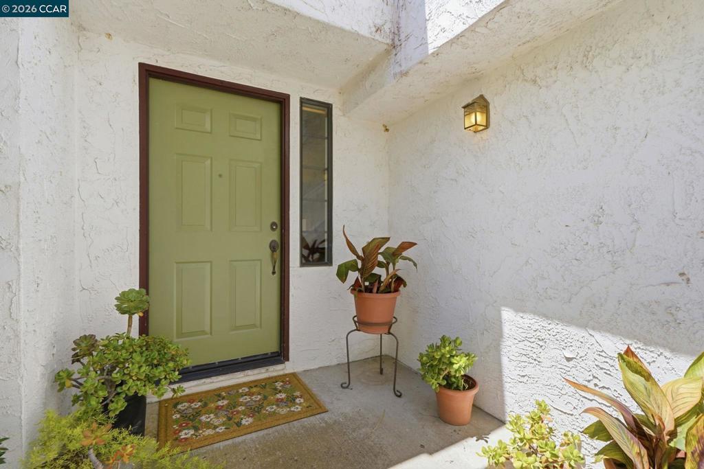 1032 Burnham Dr