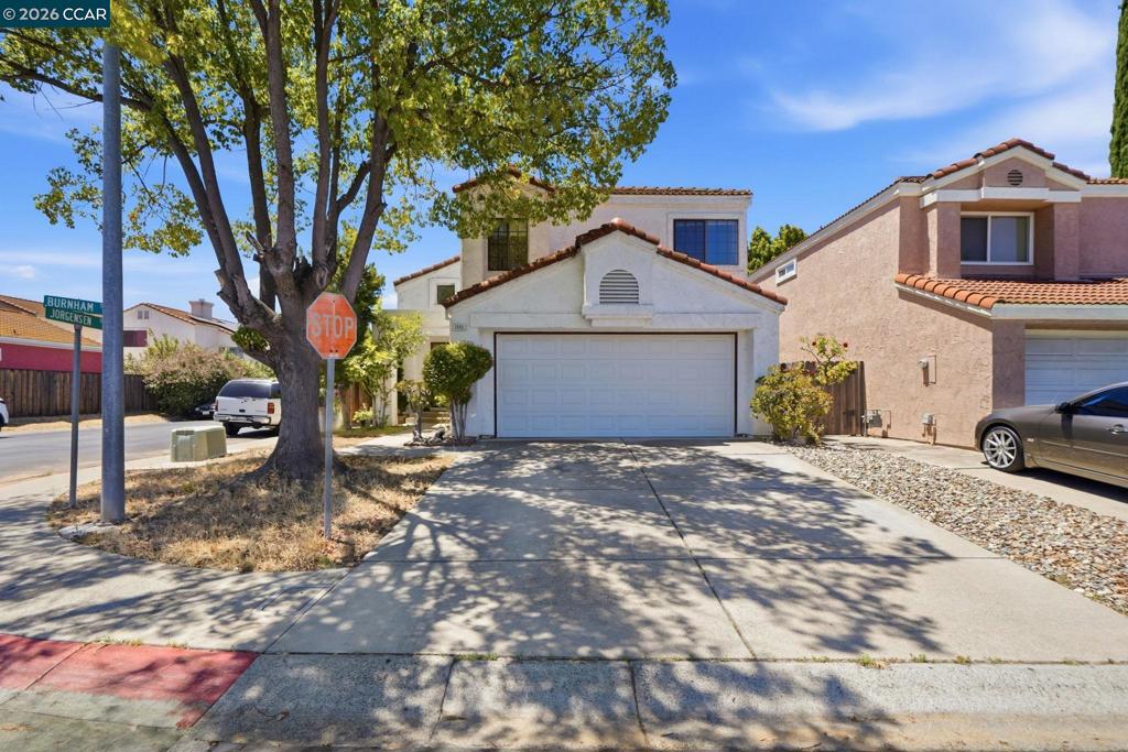 1032 Burnham Dr