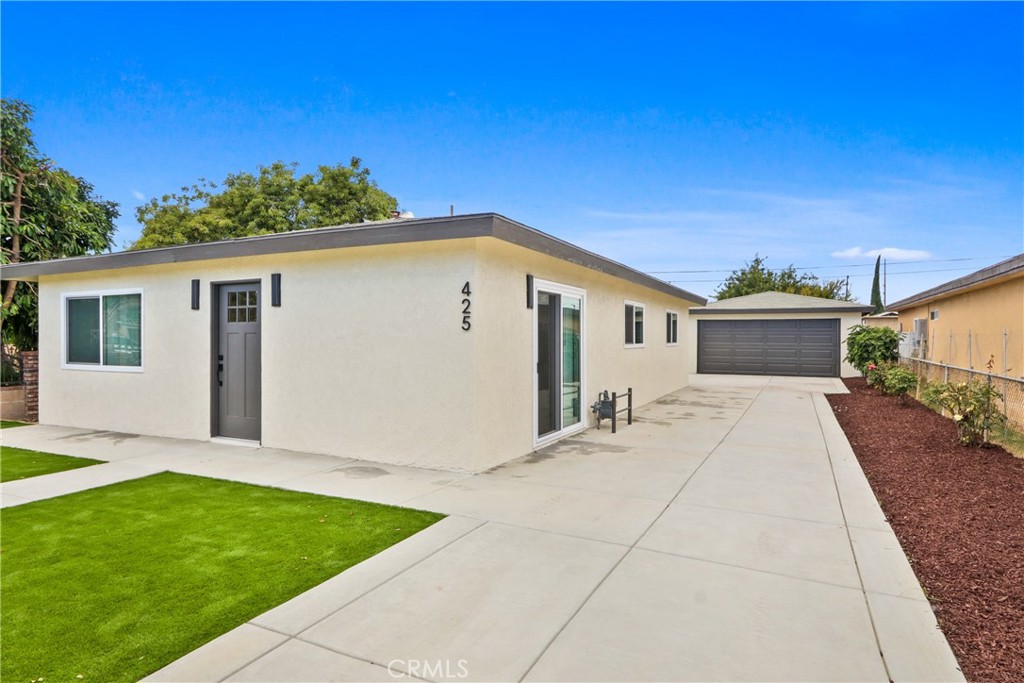 425 E Pacific Street