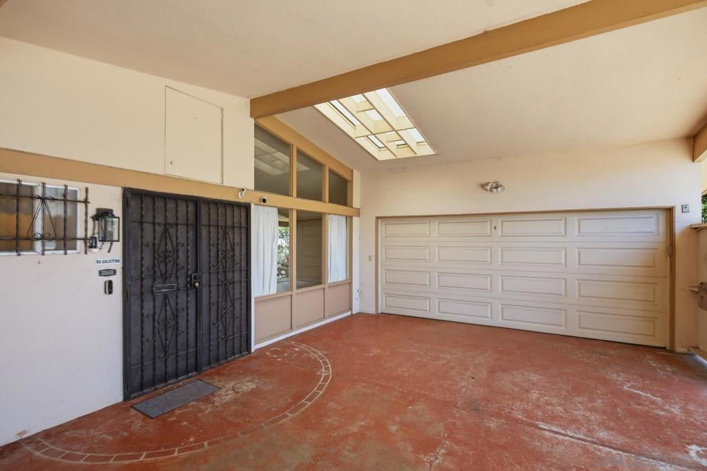 571 Marina Avenue