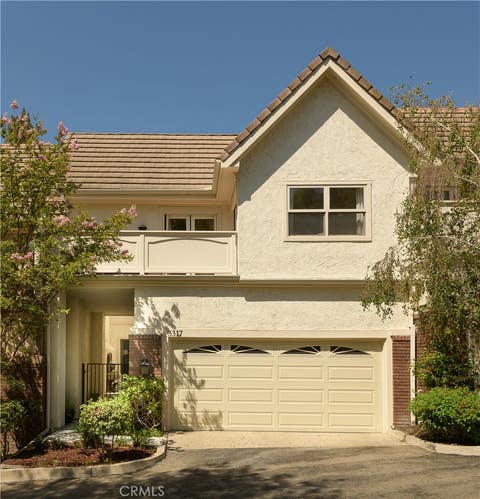 Photo of 3317 View Pointe Drive, Westlake Village, CA 91361 (MLS # SR26172907)