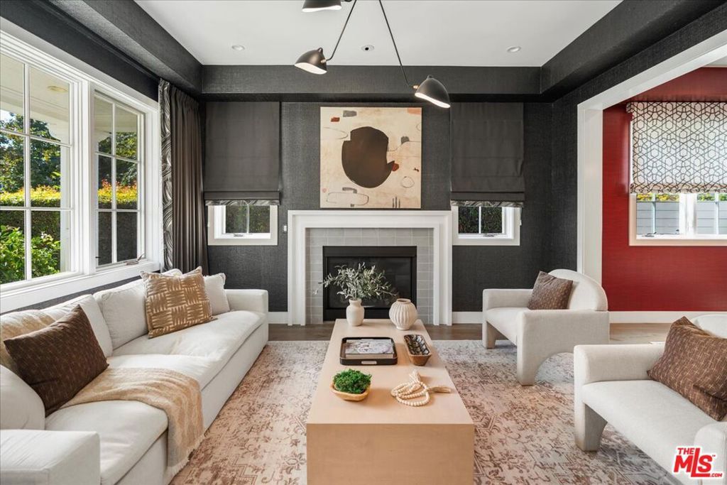 Photo of 11413 Bolas Street, Los Angeles, CA 90049 (MLS # 25605939)