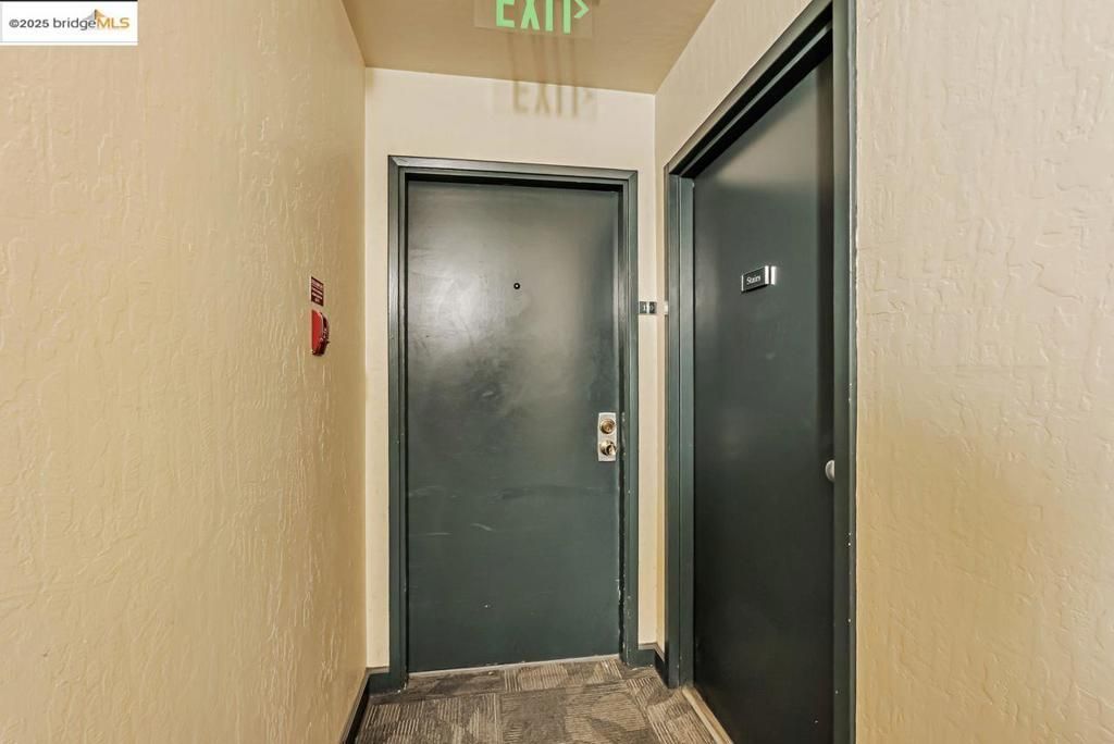 listing image 130729888649261636548