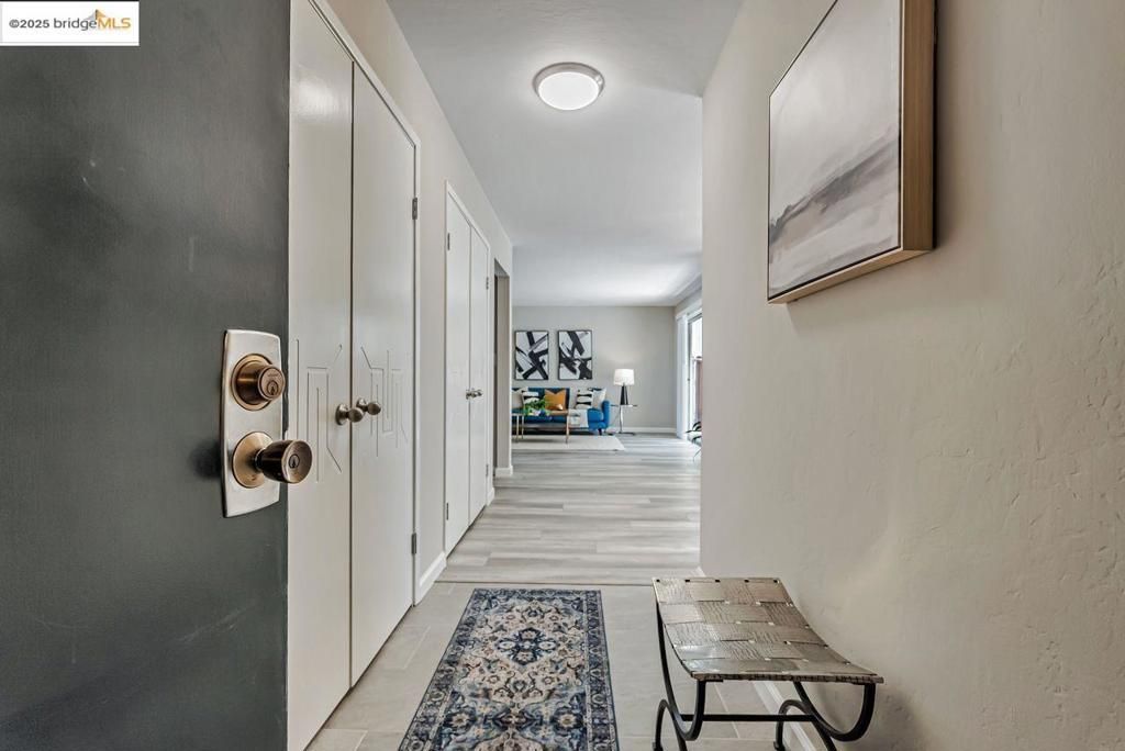 listing image 130728737119445208468