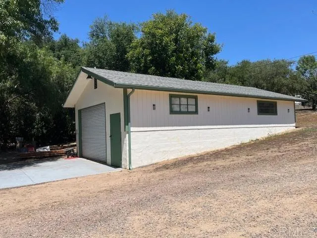 Poway, California 92064, United States, 3 Bedrooms Bedrooms, ,3 BathroomsBathrooms,Residential,Active,161206