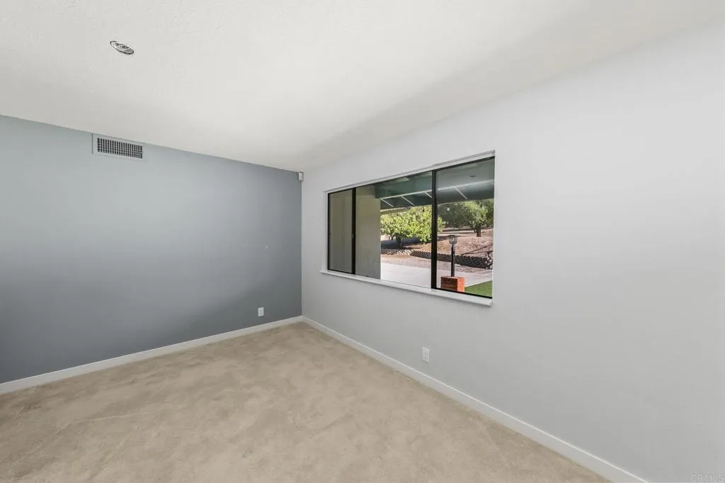 Poway, California 92064, United States, 3 Bedrooms Bedrooms, ,3 BathroomsBathrooms,Residential,Active,161206