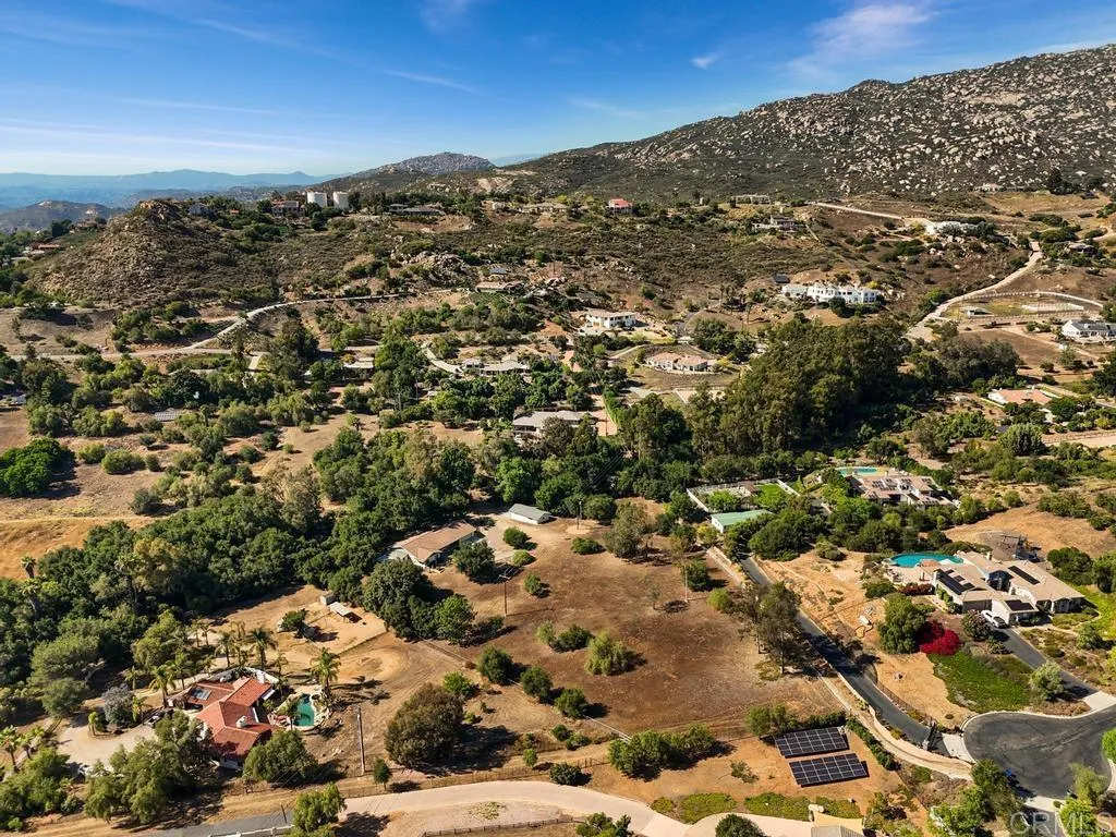 Poway, California 92064, United States, 3 Bedrooms Bedrooms, ,3 BathroomsBathrooms,Residential,Active,161206