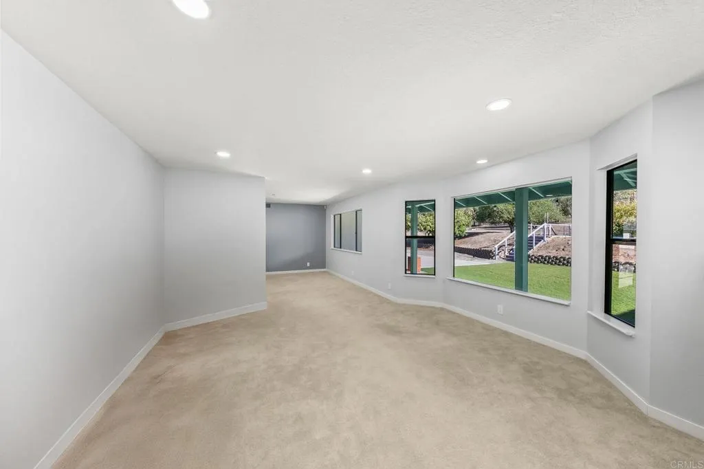 Poway, California 92064, United States, 3 Bedrooms Bedrooms, ,3 BathroomsBathrooms,Residential,Active,161206