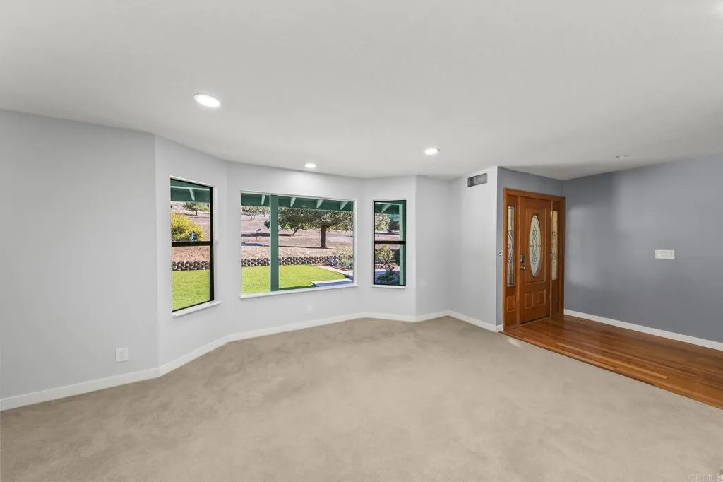 Poway, California 92064, United States, 3 Bedrooms Bedrooms, ,3 BathroomsBathrooms,Residential,Active,161206