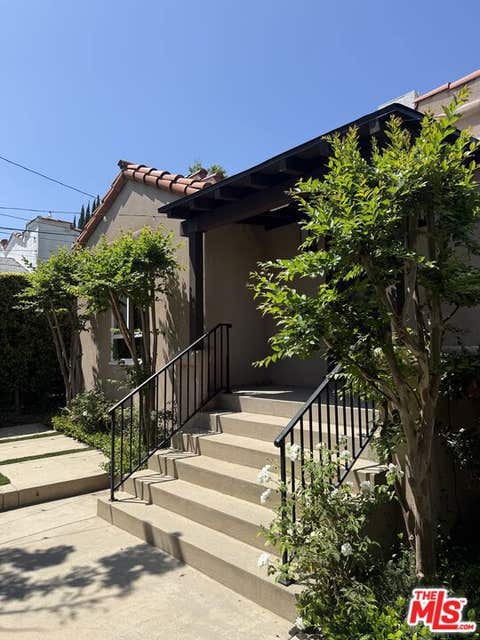 Photo of 9001 Phyllis Avenue, West Hollywood, CA 90069 (MLS # 26838595)