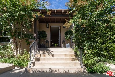 Photo of 9001 Phyllis Avenue, West Hollywood, CA 90069 (MLS # 26838595)