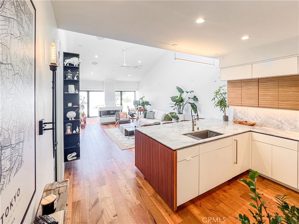 200 Paris Lane 315