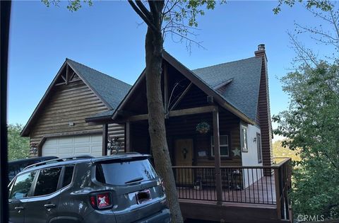 Photo of 28248 Arbon Ln, Lake Arrowhead, CA 92352 (MLS # IV26075494)