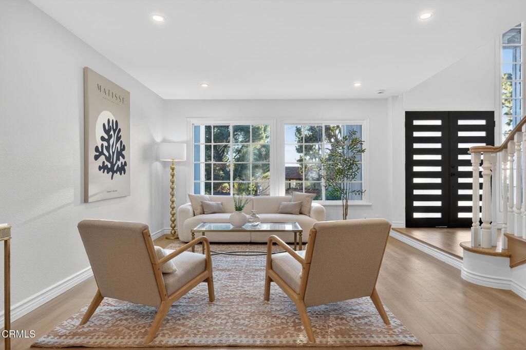 Photo of 2225 Calle Riscoso, Thousand Oaks, CA 91362 (MLS # V1-33970)