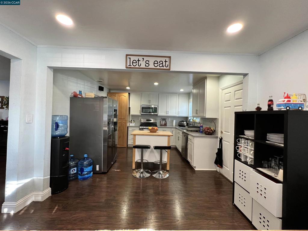 251 Rose Ann Ave.