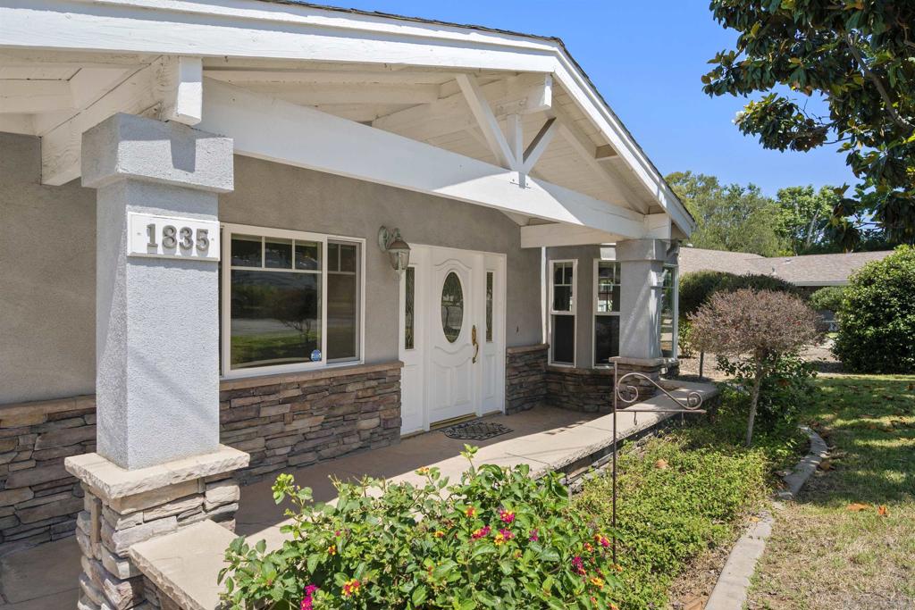 1835 Westward Ho Circle
