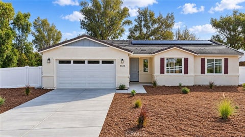 Photo of 5525 Norwood Avenue, Riverside, CA 92505 (MLS # IV26204074)