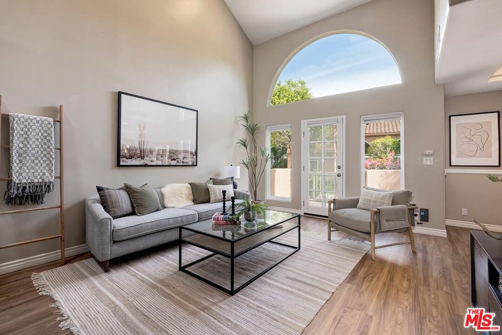 4504 Emerald Way