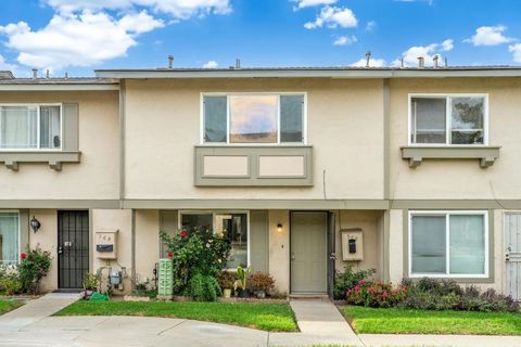 Photo of 570 Crabapple Way, San Jose, CA 95111 (MLS # ML82040767)