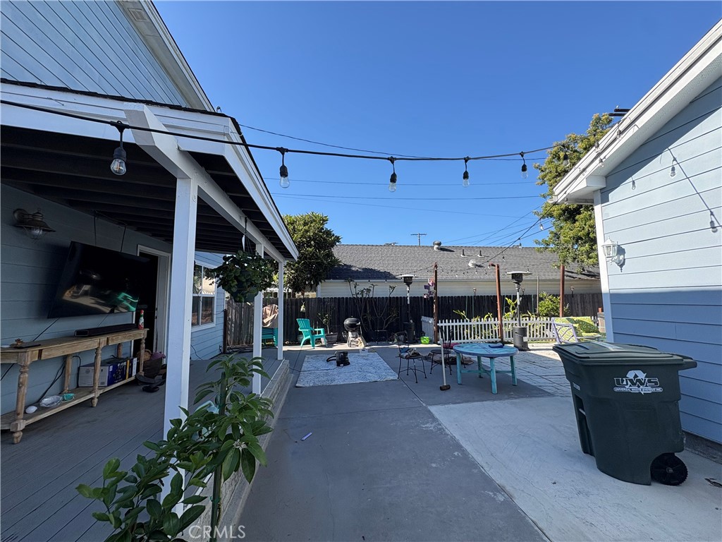 15228 Ermanita Ave