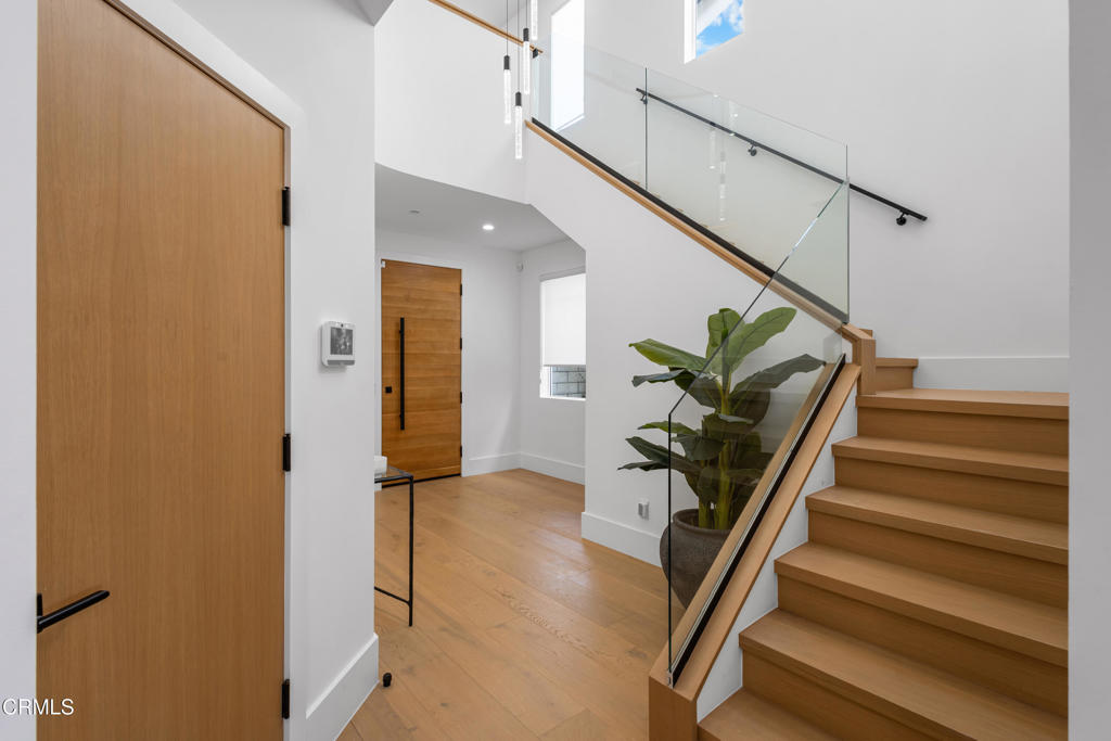 1520 Viewpoint Drive