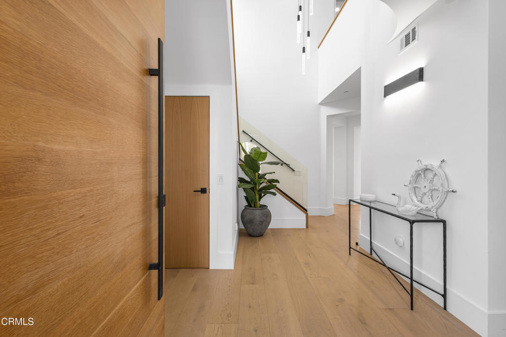 1520 Viewpoint Drive